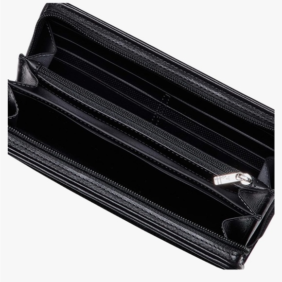 TUMI Black Textured Men's Wallet - Picture 6 of 8